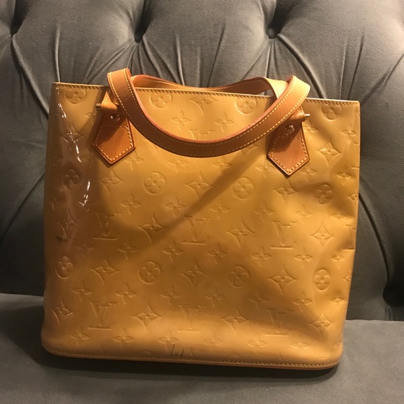 Designer Handbag Closet Clear Out! LV & Gucci! - Picture 2 of 6